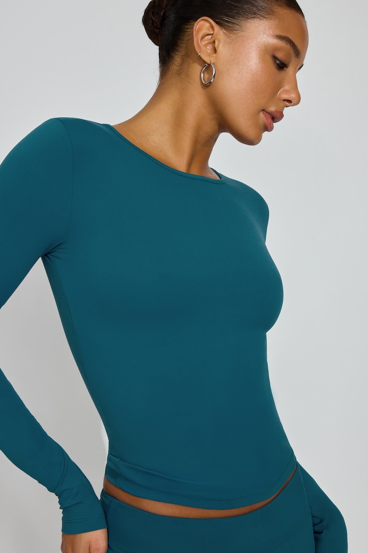 Sleek Crewneck Long Sleeve Top Blue